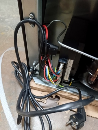 Компрессорный автохолодильник MobileComfort MC-CRX-150(12/24/220V)