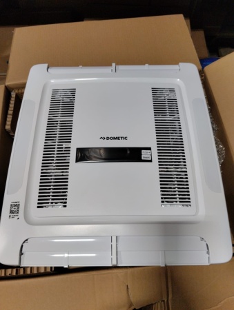 Автокондиционер Dometic FreshJet FJX4 2200 (220V, 2200 Вт с вент панелью)