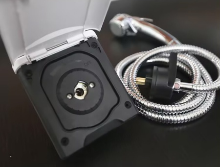 Розетка внешняя для подключения душа с смесителем, магнитная, белая