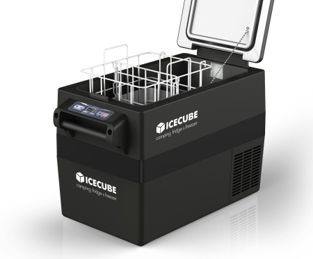 Компрессорный автохолодильник ICE CUBE IC40 чёрный (12/24/110/220V)