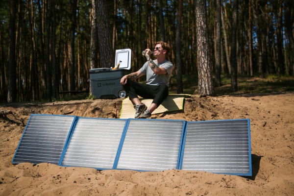 Портативная солнечная панель Libhof SPF-4200 (200Вт)