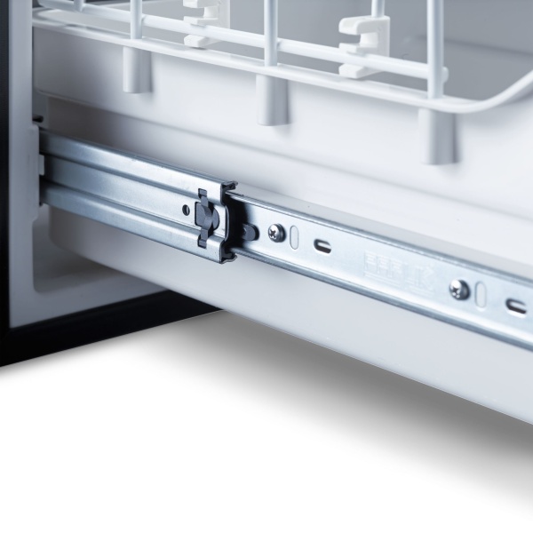 Компрессорный холодильник Dometic CRD 50S