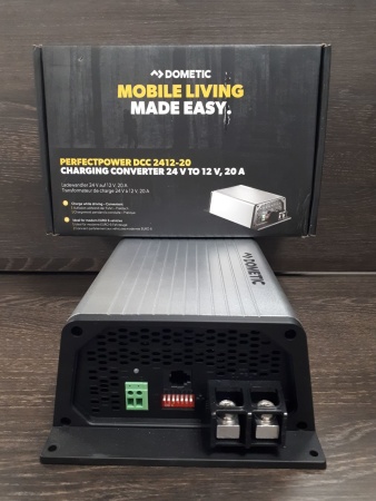 Конвертор напряжения Dometic DCC 2412-20