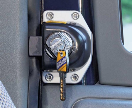 Дверь безопасности Ford с 2006 г., запираемая