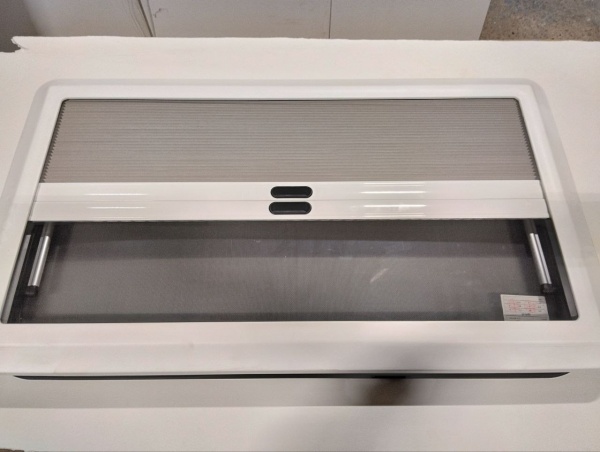 Окно откидное RV PUSH WINDOW 900*500
