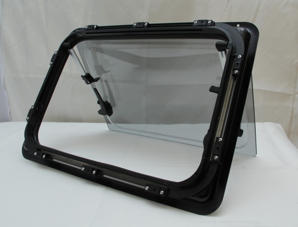 Окно откидное Mobile Comfort W9045R  900x450 мм, штора рулонная, антимоскитка