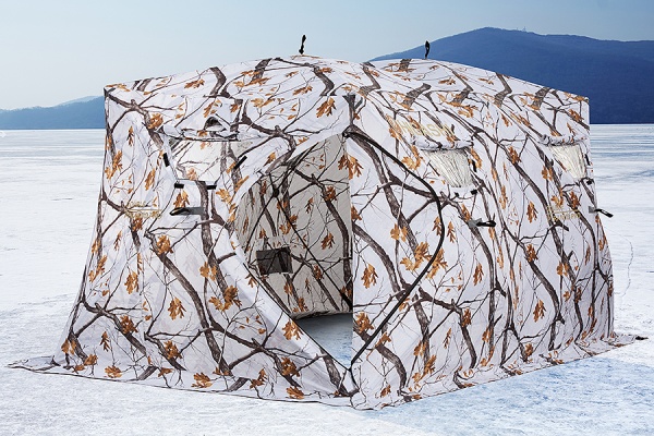 Палатка для рыбалки 6-местная HIGASHI DOUBLE WINTER CAMO PYRAMID PRO, зимняя, трехслойная, -35